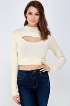  Keyhole Front Sweater