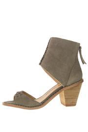  Cobbler Peep Toe
