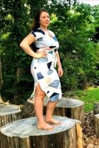  Kimberly Midi Dress