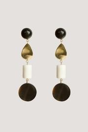  Luo Mixed Material Dangle Earrings
