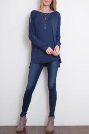  Shoulder Zip Top