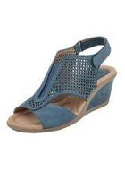  Dalia Wedge Sandal