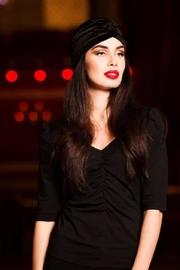  Vintage-style Black Turban