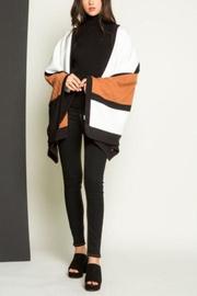  Color Block Cape
