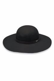  Brimmed Sun Hat