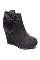  Vivid Bootie