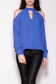  Coled Shoulder Top