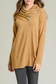  Button-detail Tunic Top