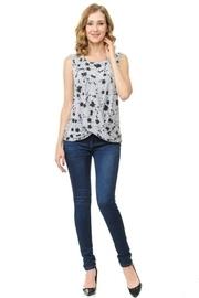  Twist Sleeveless Top
