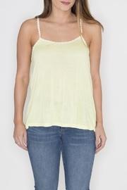  Daisy Trim Tank Top