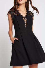  Lace Back Pleated Dress