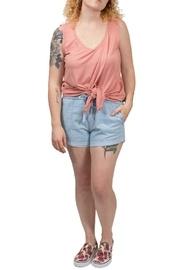  Crossroads Tie Tank