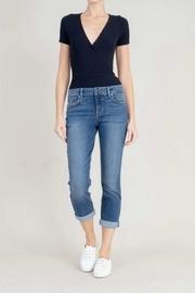  Lily Midrise Crop