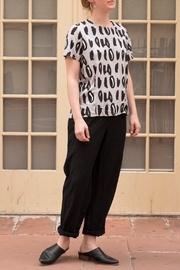 Abstract Dot Top