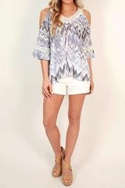  Side Slit Short
