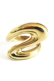  Golden Flow Ring