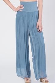  Flowy Pleated Pants