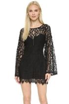  Lace Bell-sleeve Dress