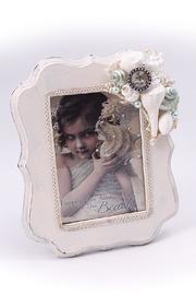  Shell-embossed Coastal Frame