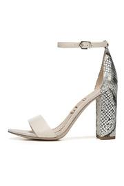  Yaro Ivory Sandal