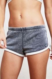  Gray Rainbow Heart Short