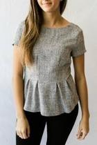  Graceful Backless Blouse