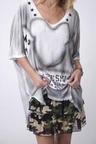  Miki T-shirt
