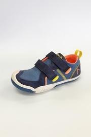 Play Sneaker