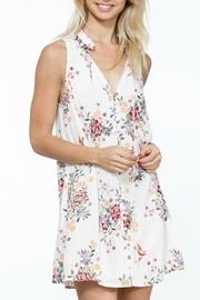  White Floral Shift-dress