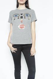  Make Up Tee