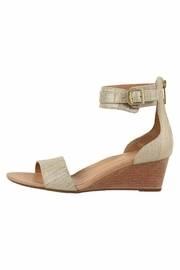  Ugg Metallic Wedge