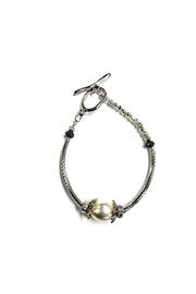  Handmade Pearl Bracelet