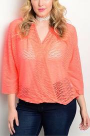  Plus-sized Burnout Top