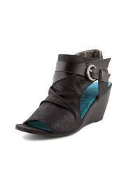  Budha Black Wedge