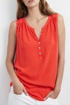  Sleeveless Blouse