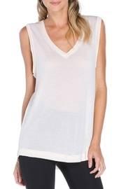  Media Sleeveless Tank