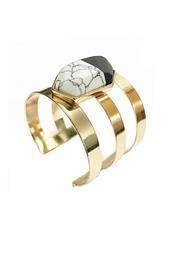  Zoe Cuff