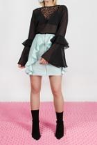  Bell-sleeves Top