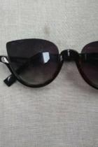  Black Sunglasses