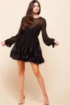  Long-sleeve Black Dress