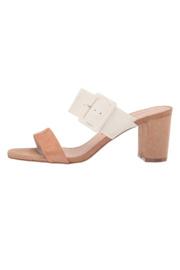  Yippy Heeled Sandal