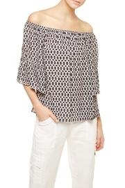  Bell-sleeved Top