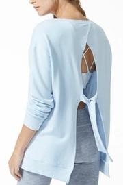  Tie Open-back Pullover