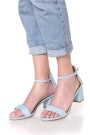  Classic White Heels
