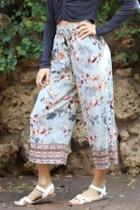  Floral Crop Pants