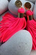  Short Tassel Earings