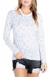  Leopard Lined Cut Neck Pullover