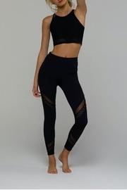  Sporty Mesh Legging