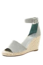  Vince Camuto Sandals