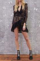  Daphne Lace Dress